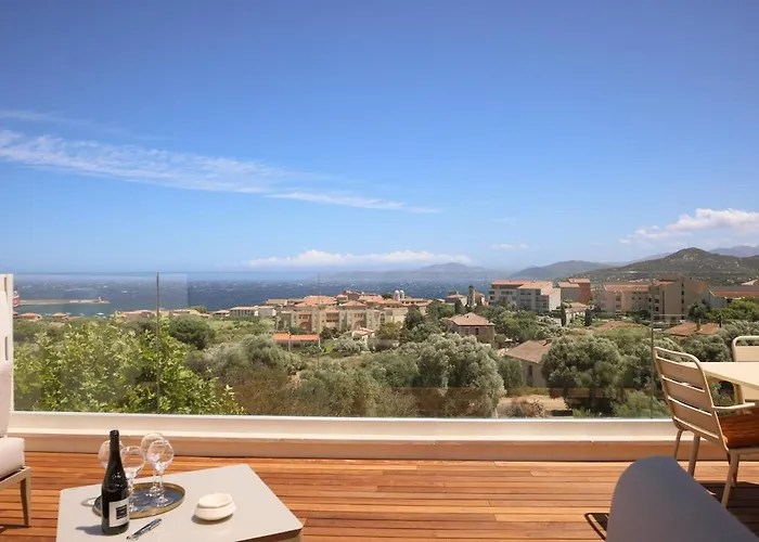 Casa Corborio, Duplex L'ile-rousse, 3 Suites, Sea View, Parking