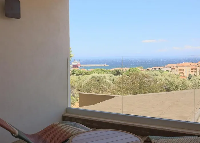 Casa Corborio, Duplex L'ile-rousse, 3 Suites, Sea View, Parking Villa